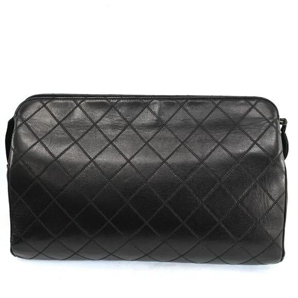 AUTHENTIC CHANEL Matelasse Black Leather Pouch Bag bsj797-121225 - Picture 3 of 16